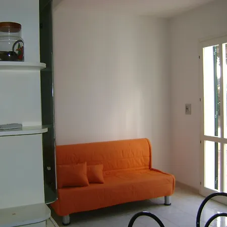 Appartamento Torre Inserraglio Uno Via Del Diamante 33 Villaggio Resta