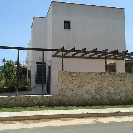 Torre Inserraglio Uno Via Del Diamante 33 Villaggio Resta